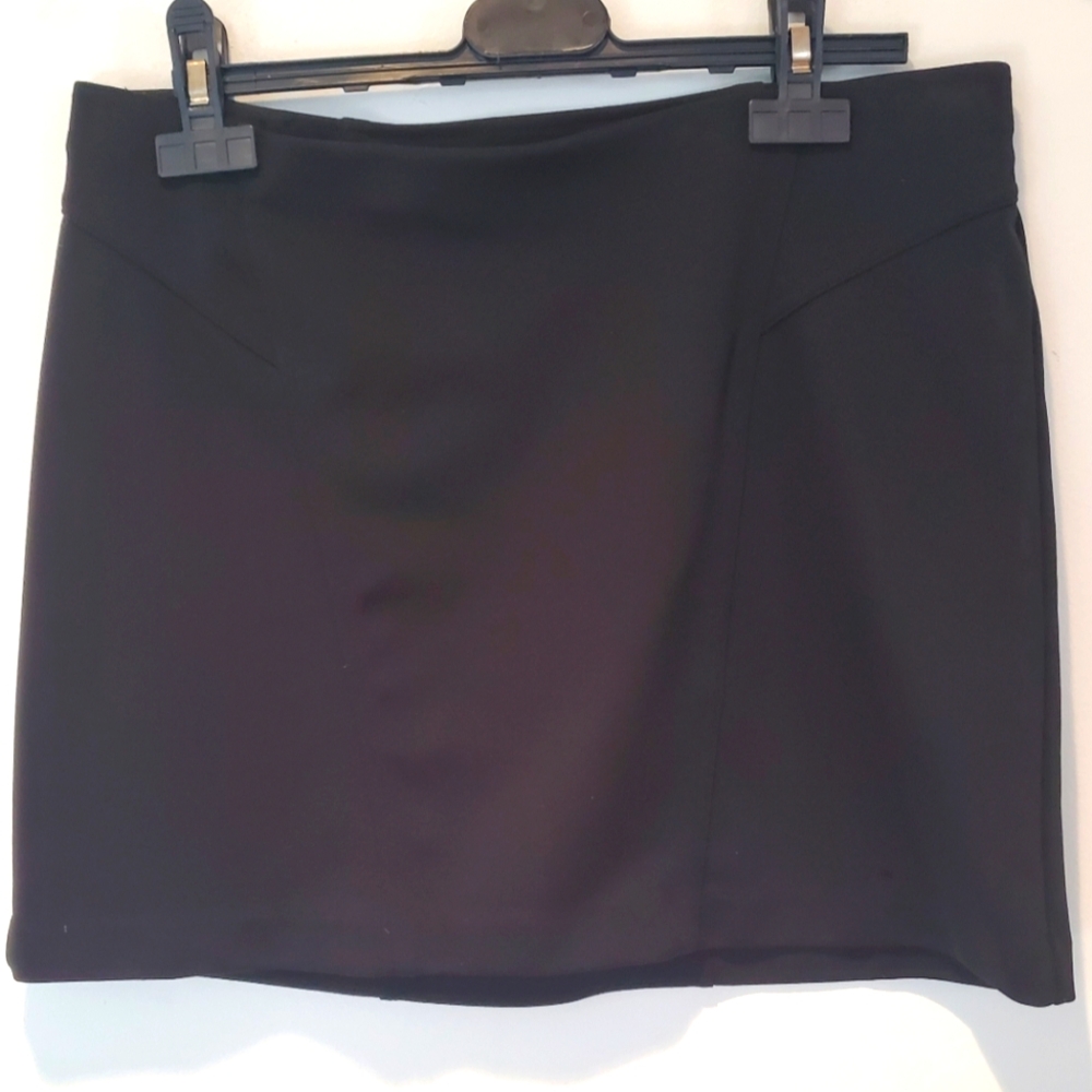EXPRESS - MINI SKIRT - SIZE M